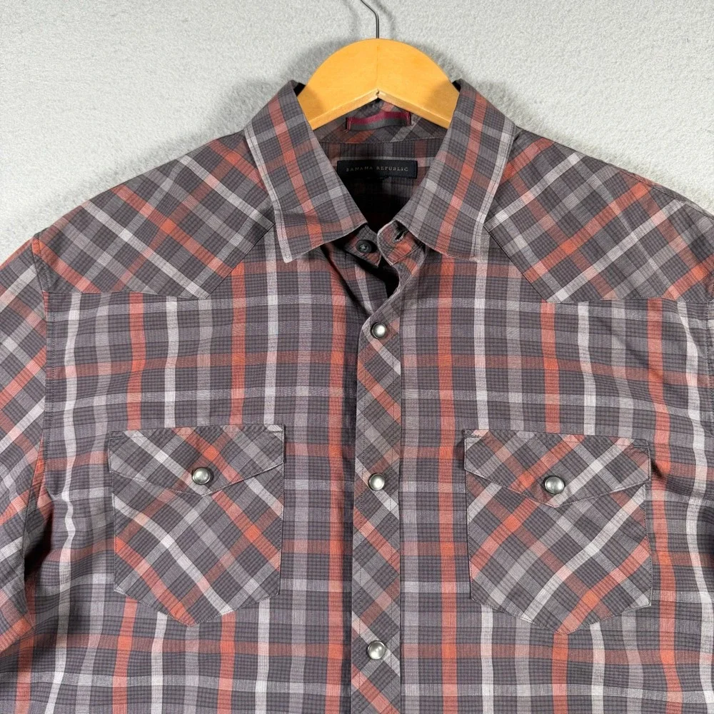 Banana Republic Mens Grey Red Plaid Western Pearl Snap Long Sleeve Shirt Stretch